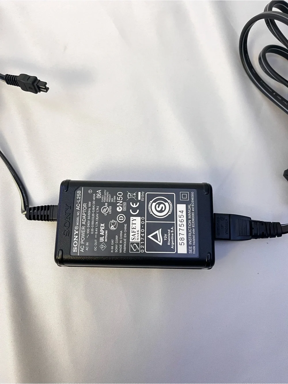 2006 Vintage Sony Handycam DCR-HC26